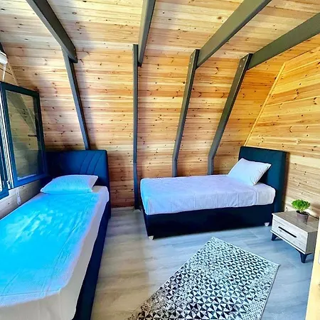 Villa Karya Bungalov
